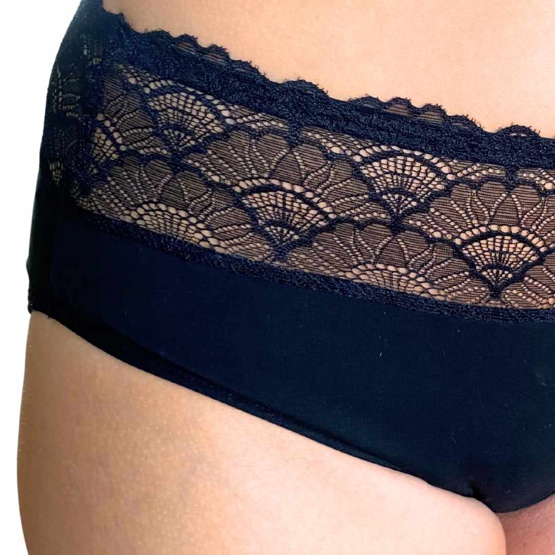 menstrosa spets närbild